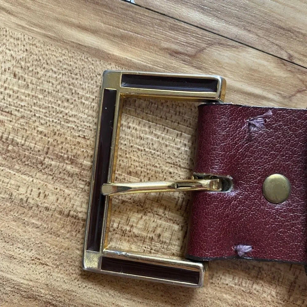VTG Mens Sz 40 Saffiano Red Pebbled Leather Dressy Casual Work Belt Gold Buckle